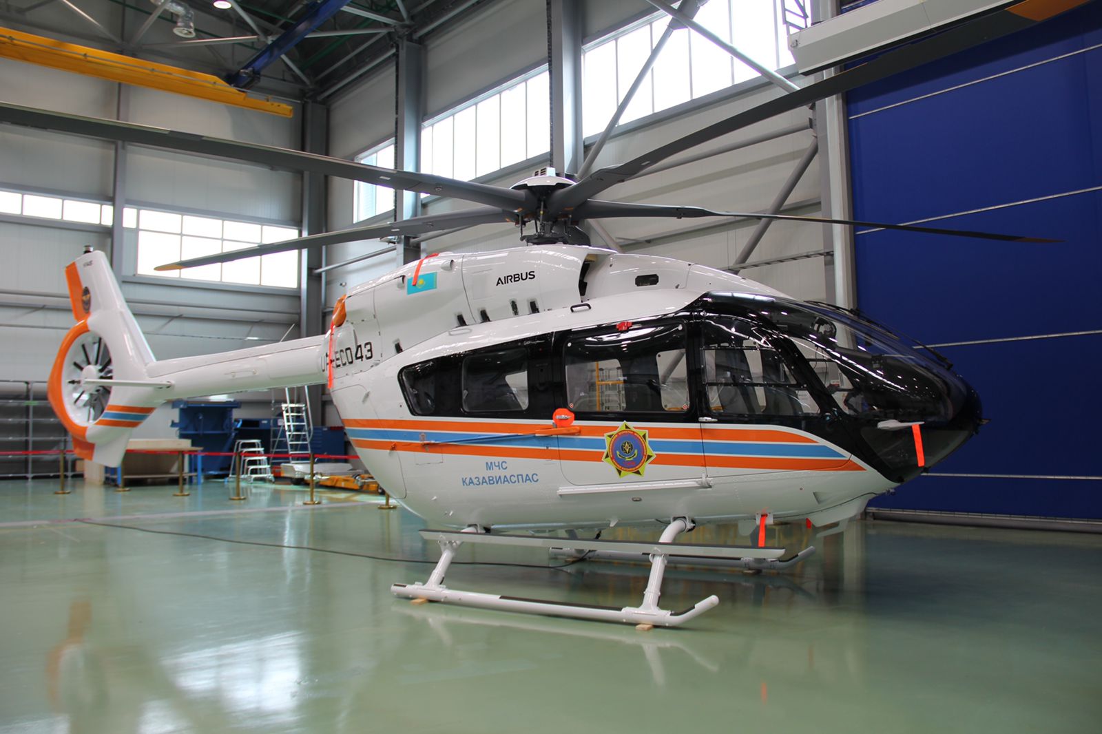 Авиапарк МЧС пополнился новым 5-лопастным вертолетом H-145