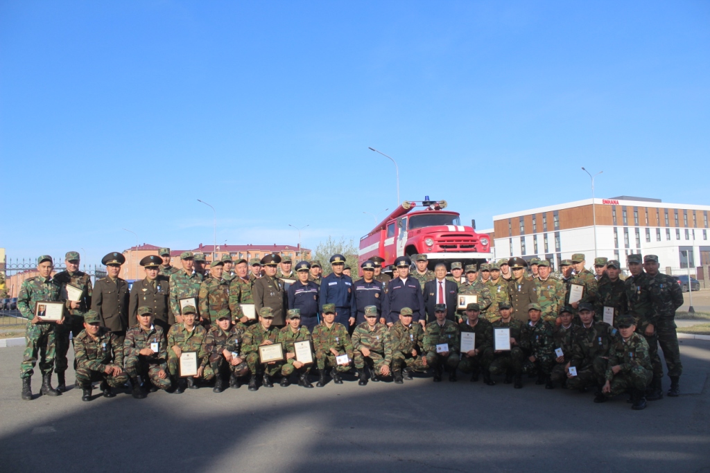 Пожарные Костанайской области получили награды за тушение пожара в Костанайской области