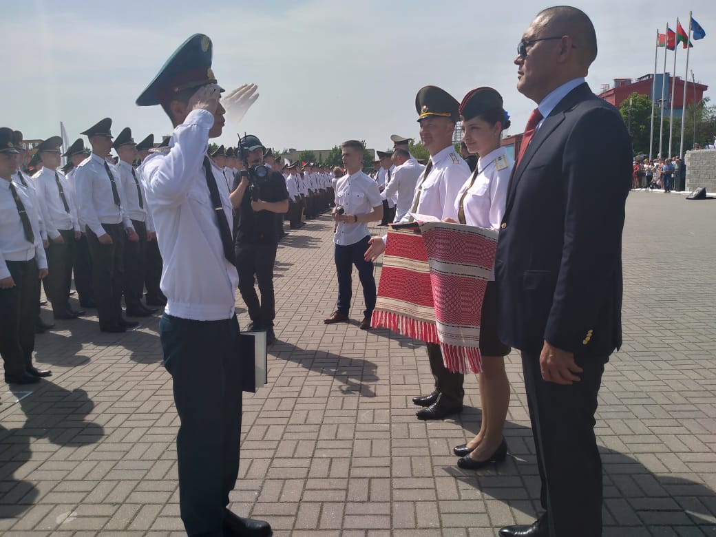 Спасатели Республиканского оперативно-спасательного отряда помогли туристам, заблудившимся в тумане в Алматинских горах