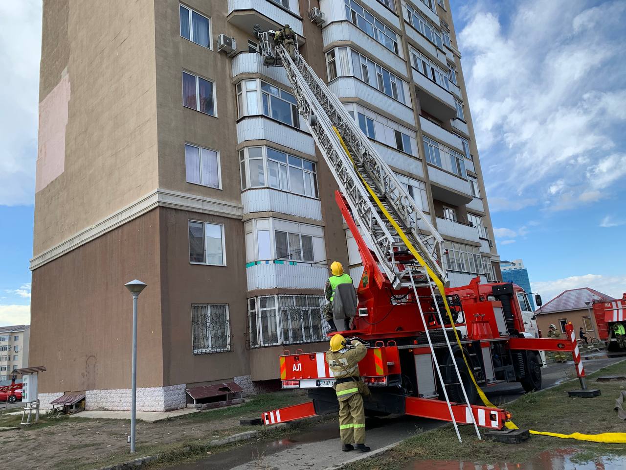 Пожарно-тактические учения в жилых домах области Жетісу