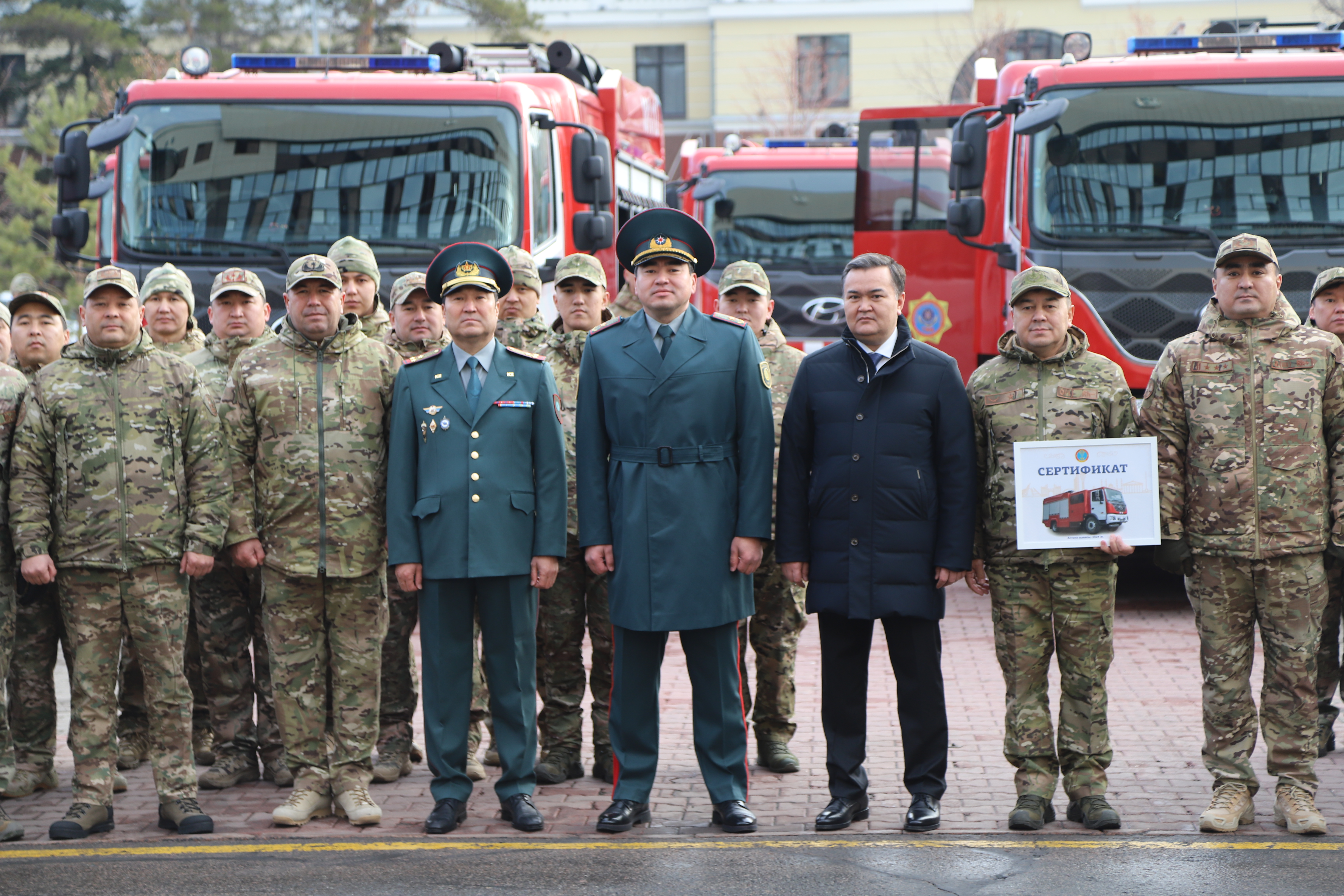 Столичный автопарк ДЧС пополнился современной пожарной техникой